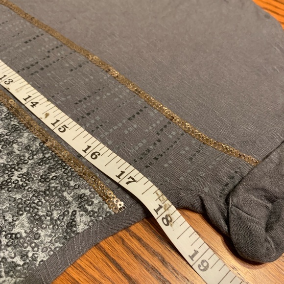 Apt. 9 women’s short sleeve - Picture 2 of 3